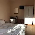 Arkadia Hotel 2*