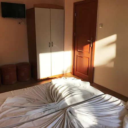 Отель Arkadia 2*